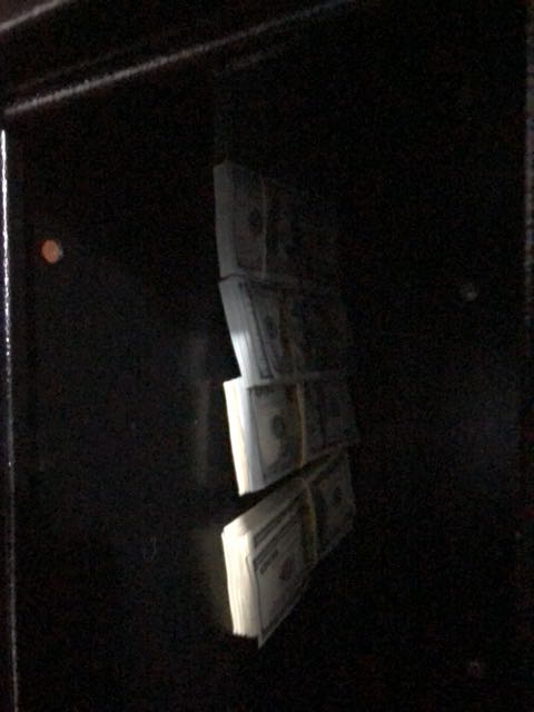 IMG-1582152856636