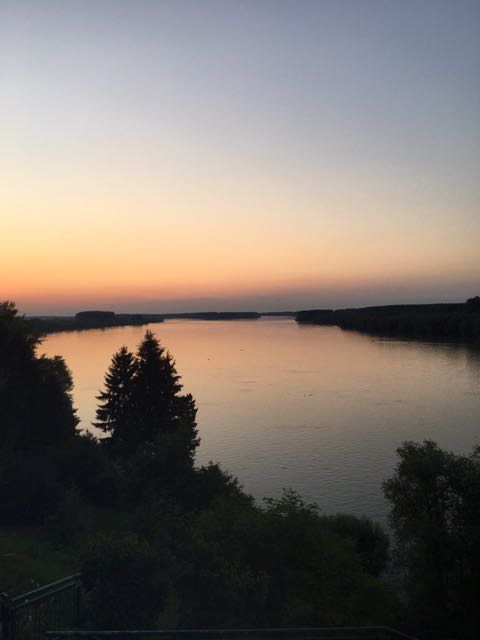 IMG-1593196112938