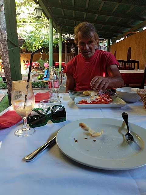 IMG-1594485063713
